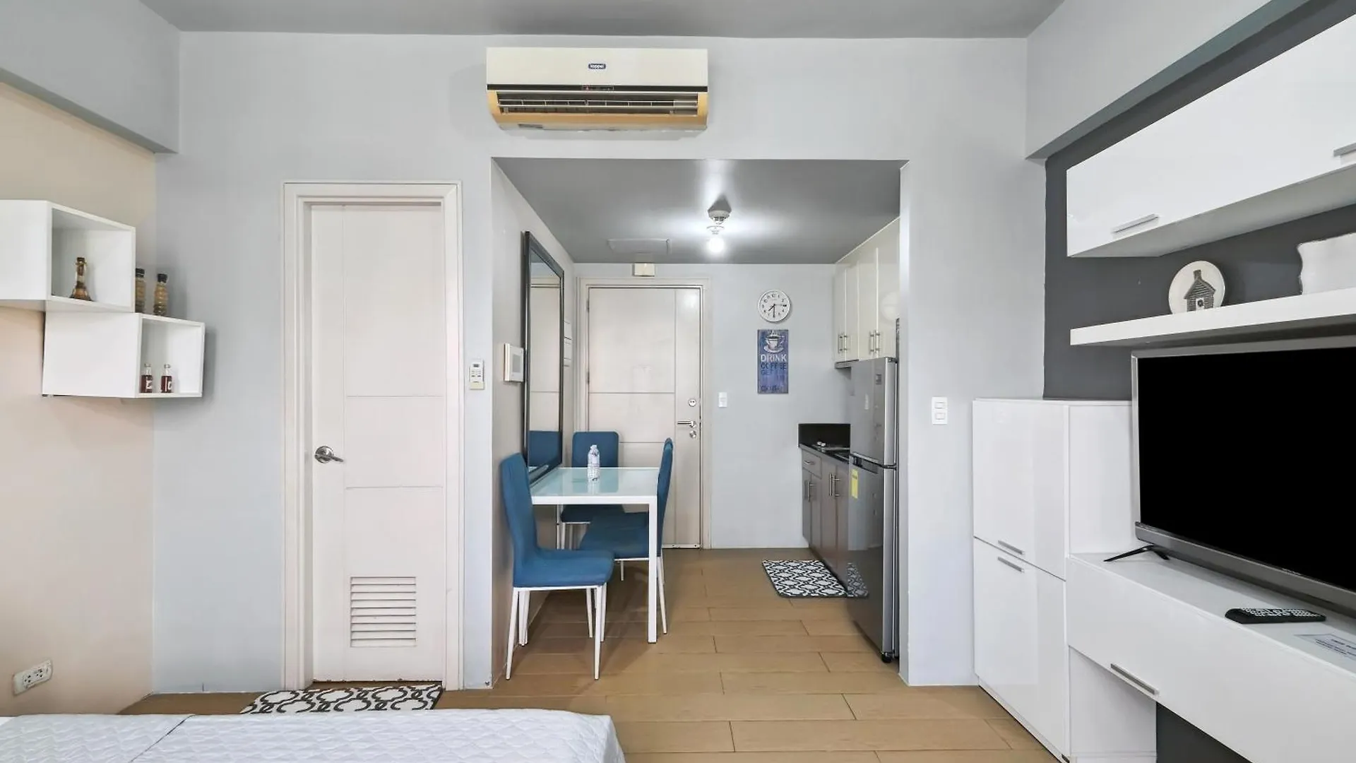Apartment Tess And Tessha Condotel Near T3 Airport Manila