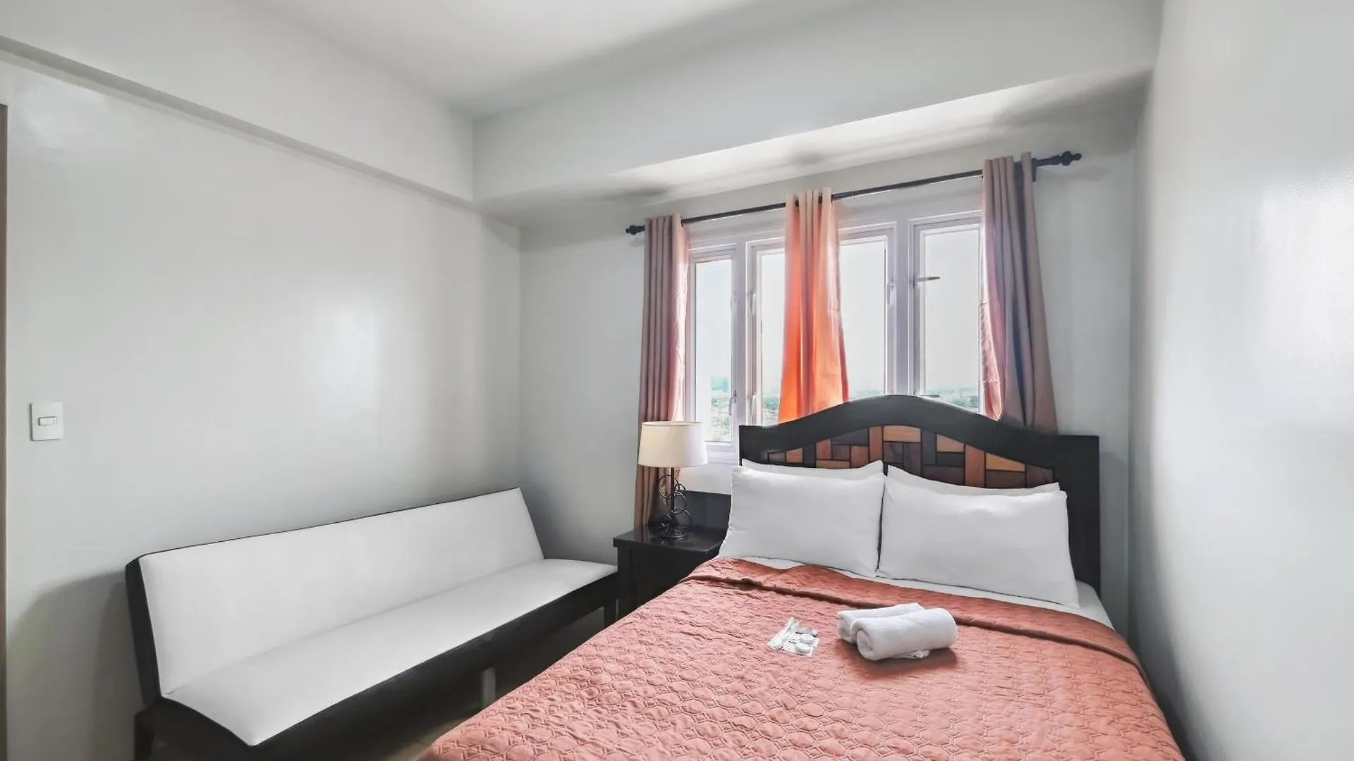 Apartment Tess And Tessha Condotel Near T3 Airport Manila